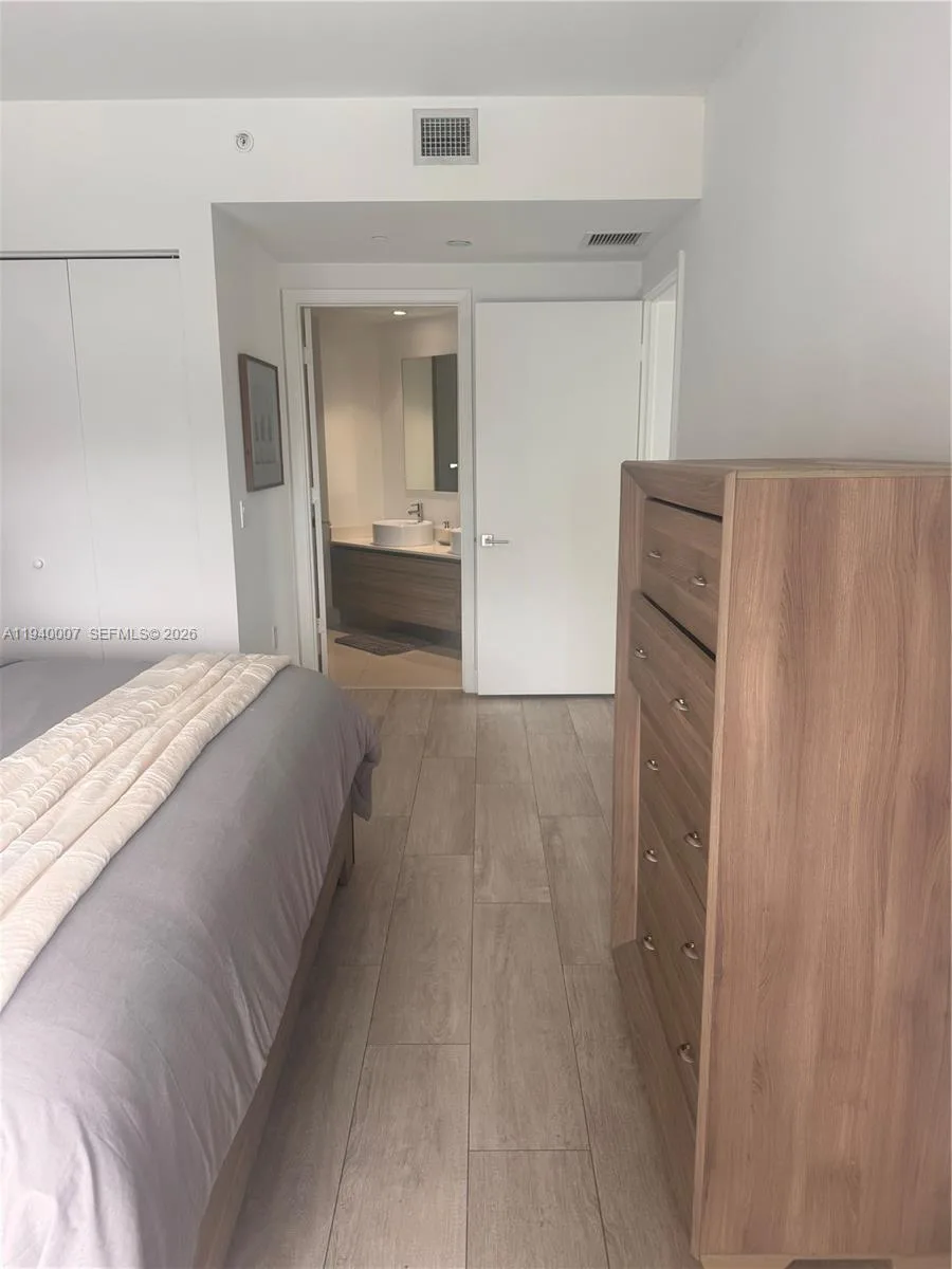 121 NE 34th St # 1904, Miami, FL 33137 photo 11