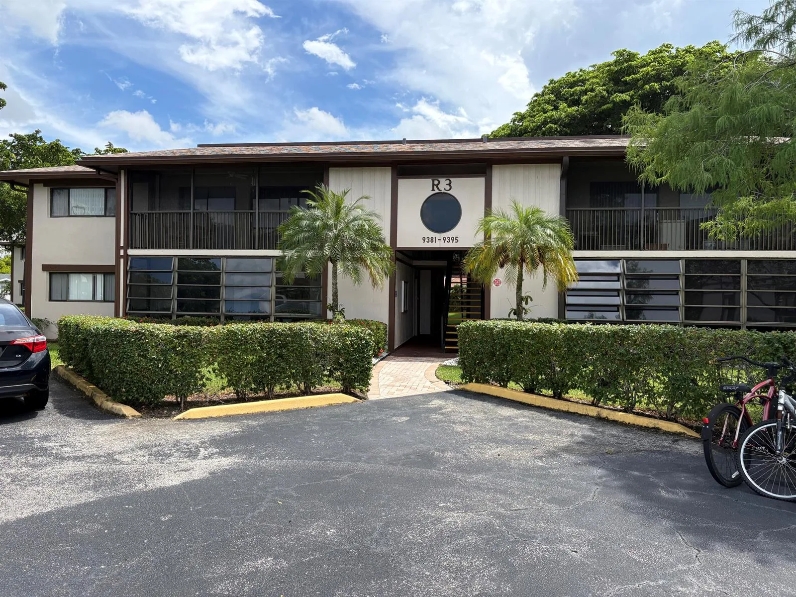 9391 S Belfort Circle # 211, Tamarac, FL 33321