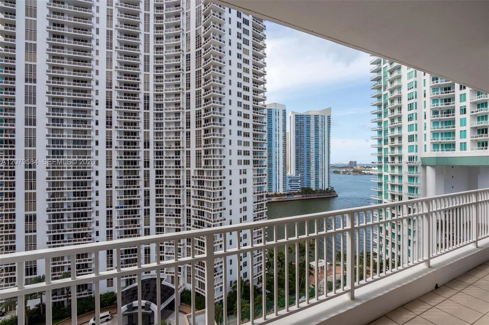 801 Brickell Key Blvd # 2110, Miami, FL 33131