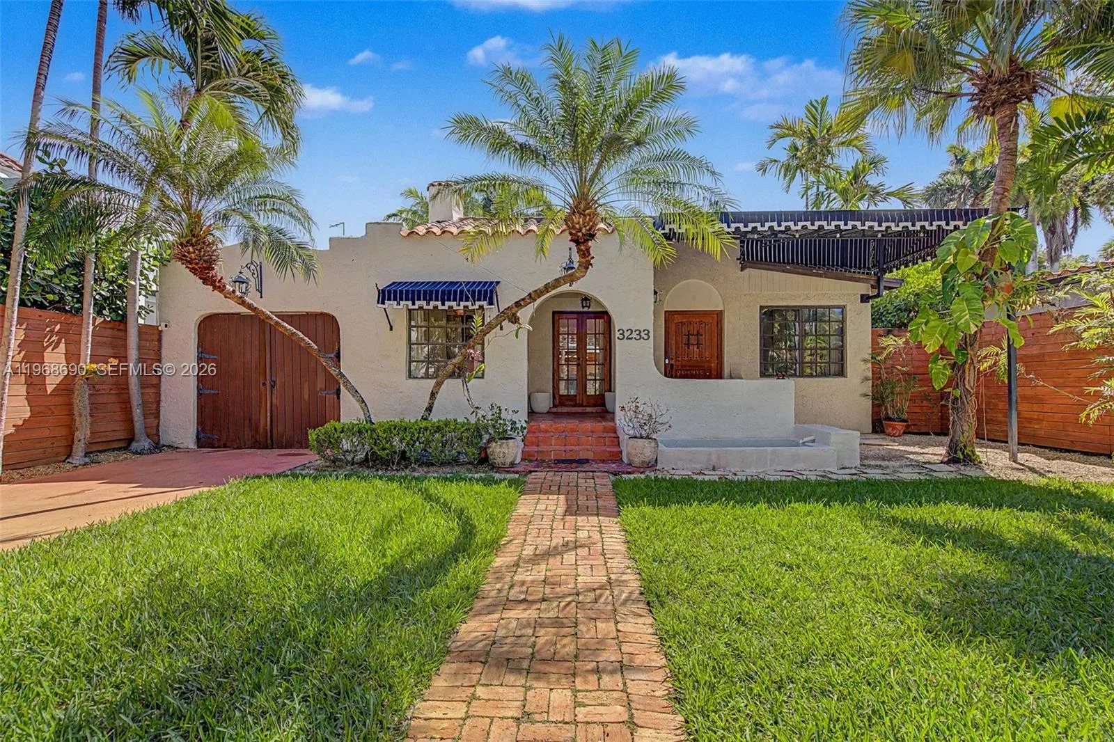 3233 Crystal Ct, Miami, FL 33133