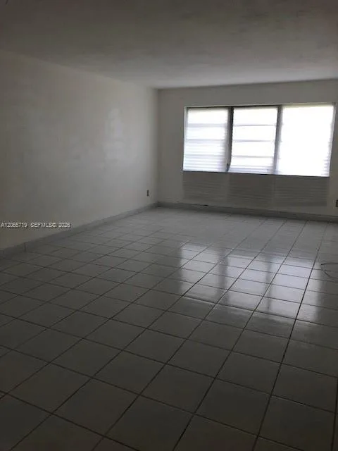 1530 NE 191st St # 240, Miami, FL 33179 photo 2