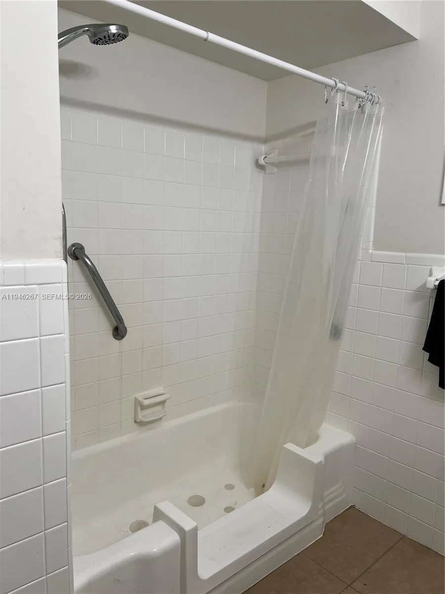 2702 Pierce St # 5, Hollywood, FL 33020 photo 8