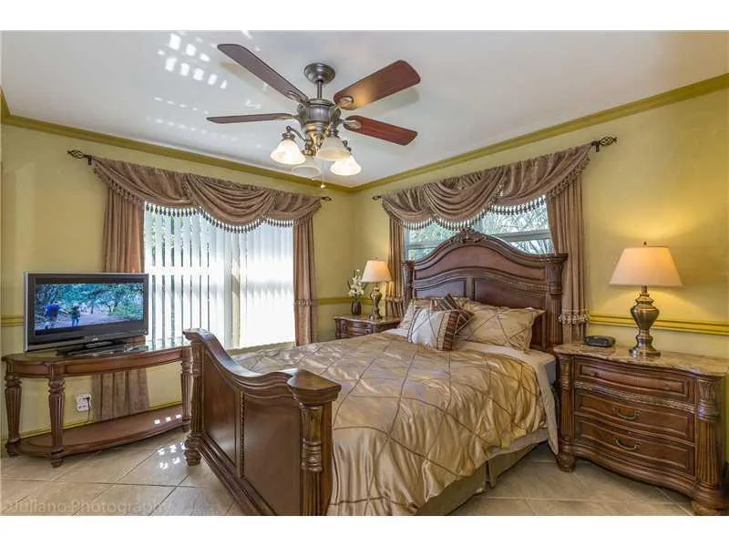 160 SE 12th Street, Pompano Beach, FL 33060 photo 11