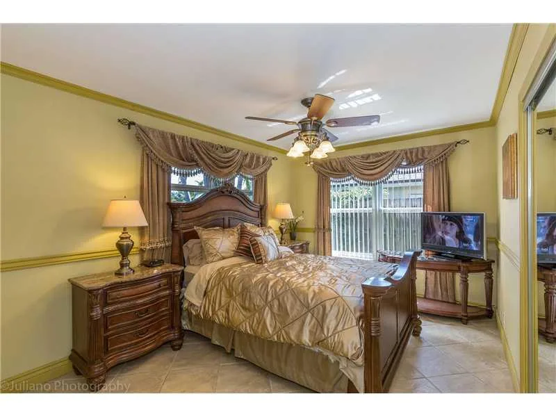 160 SE 12th Street, Pompano Beach, FL 33060 photo 12