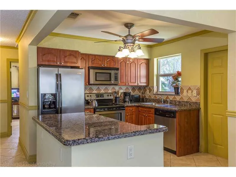 160 SE 12th Street, Pompano Beach, FL 33060 photo 8