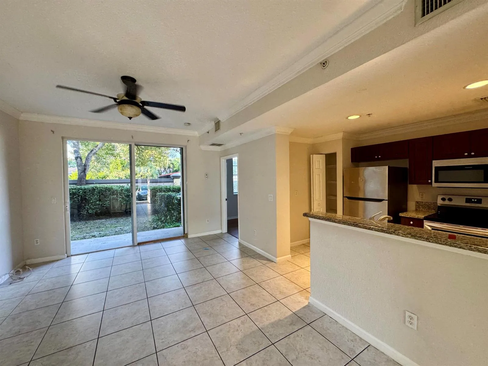 1954 Freeport Lane # 1954, Riviera Beach, FL 33404