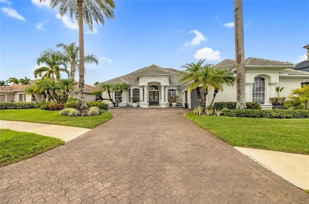 2721 Olde Cypress Drive, Naples, FL 34119 photo 2