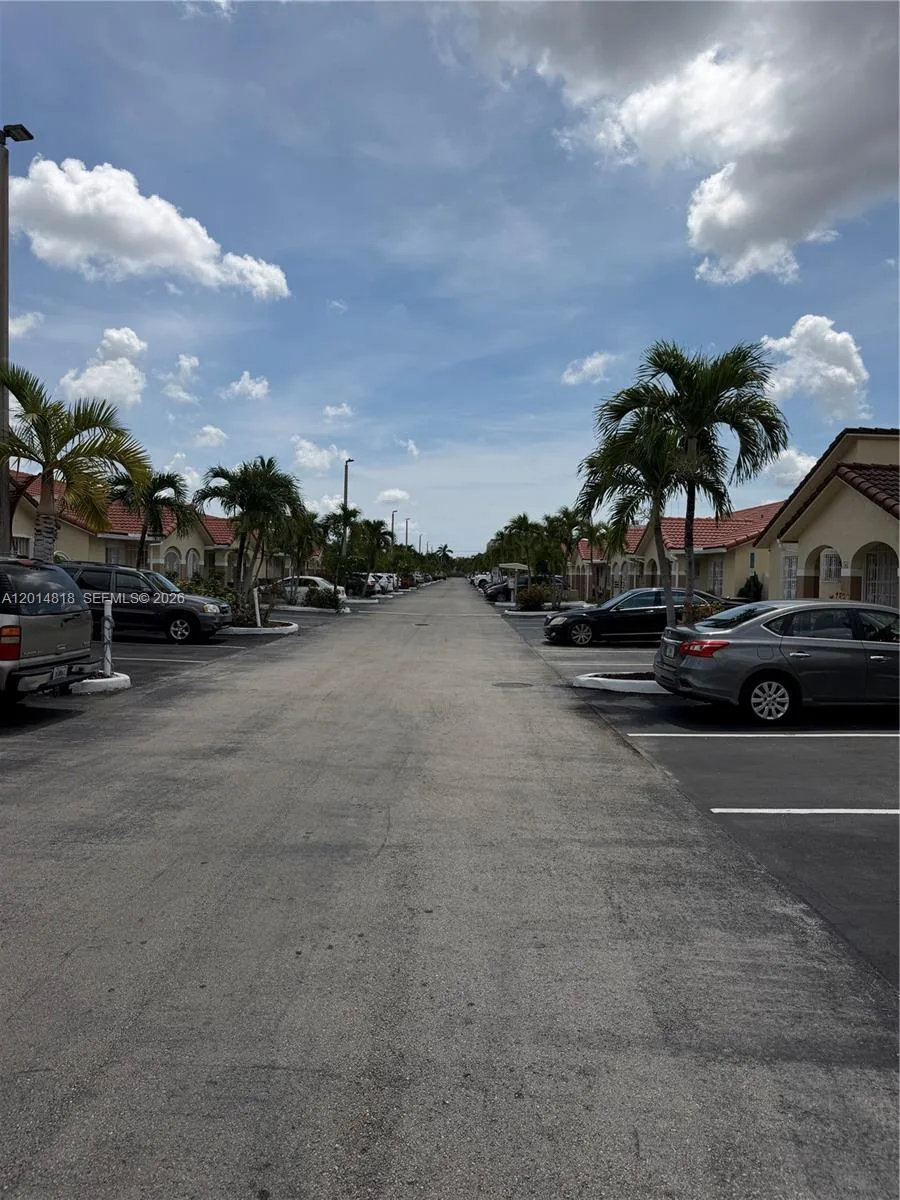 7101 W 24th Ave # 14, Hialeah, FL 33016 — zdjęcie 3