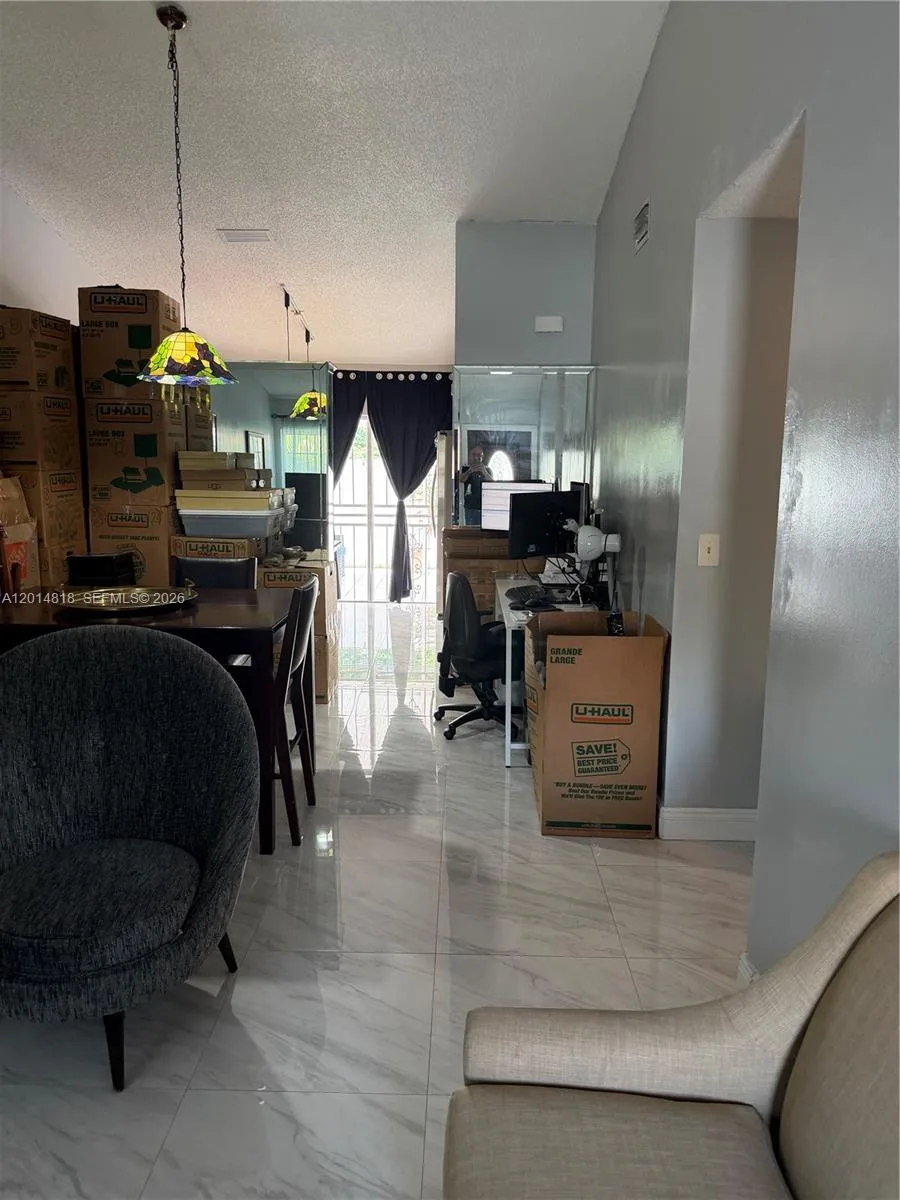 7101 W 24th Ave # 14, Hialeah, FL 33016 — zdjęcie 5