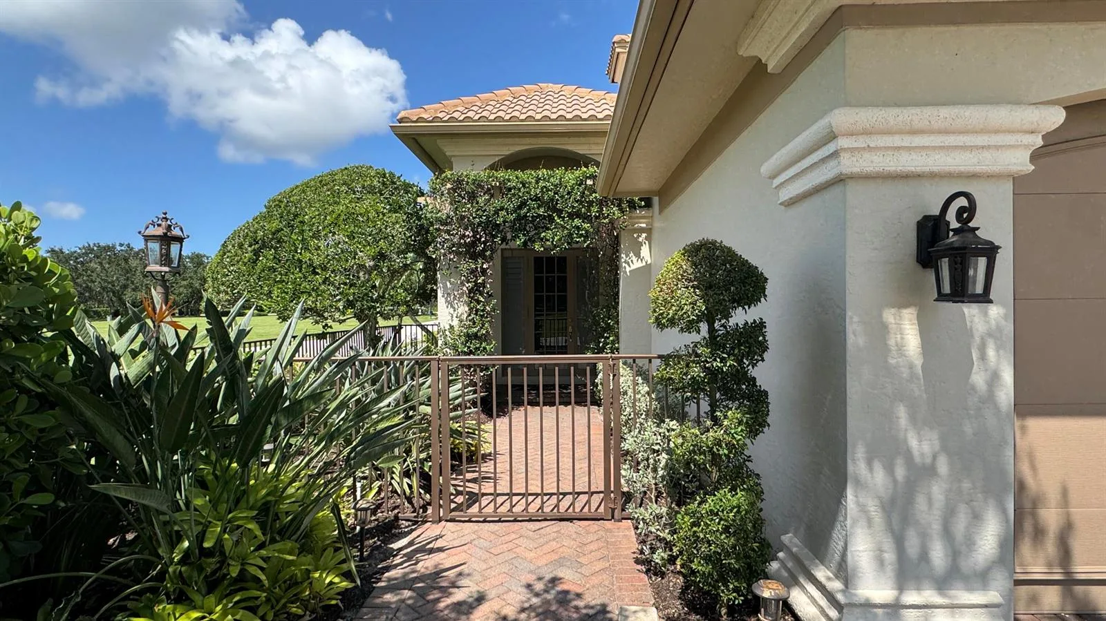 102 SE RIO PALERMO, Port St. Lucie, FL 34984 photo 3