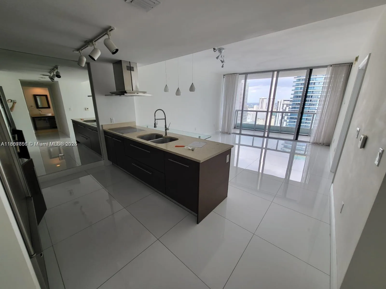 485 Brickell Ave # 4103, Miami, FL 33131 photo 6