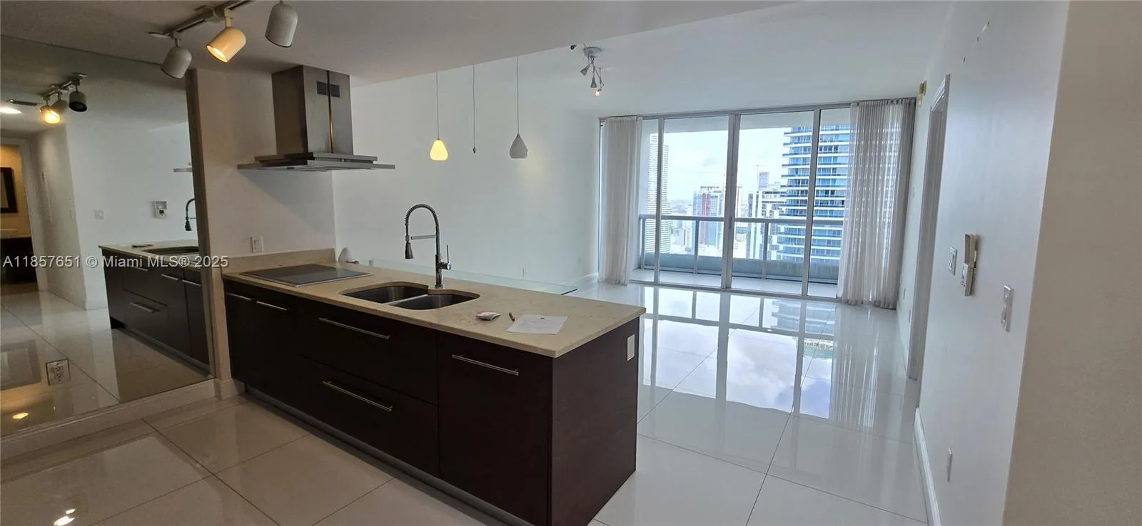 485 Brickell Ave # 4103, Miami, FL 33131 photo 7
