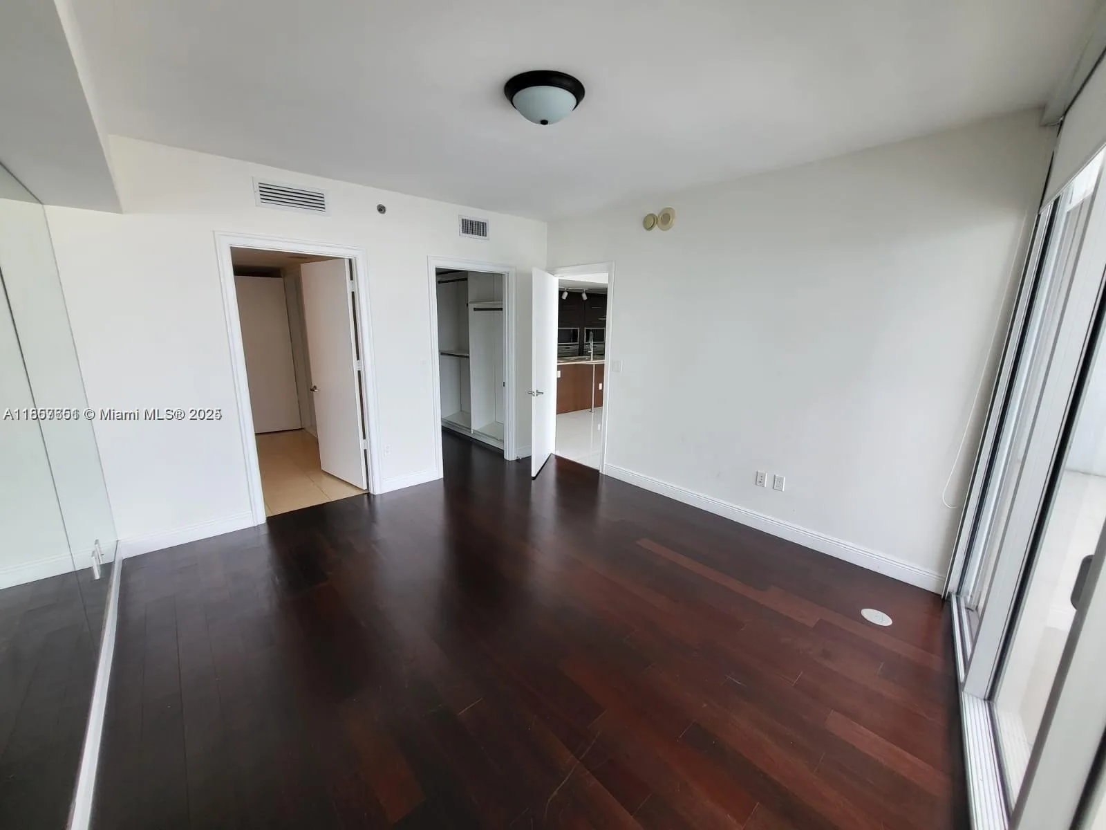 485 Brickell Ave # 4103, Miami, FL 33131 photo 8