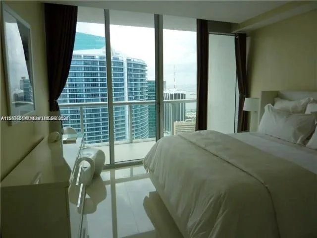 485 Brickell Ave # 4103, Miami, FL 33131 photo 9