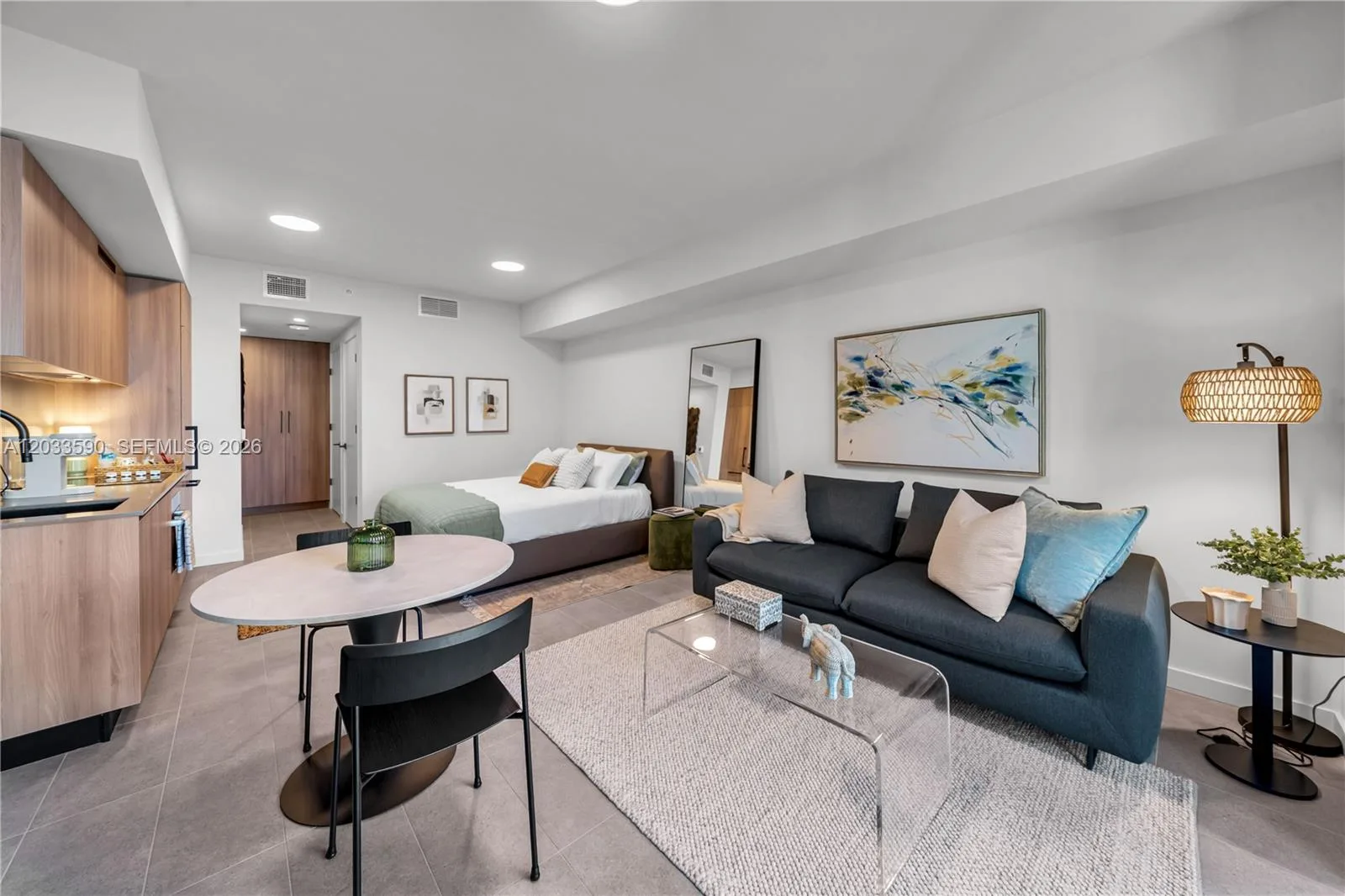 121 NE 5th St # 1400, Miami, FL 33132