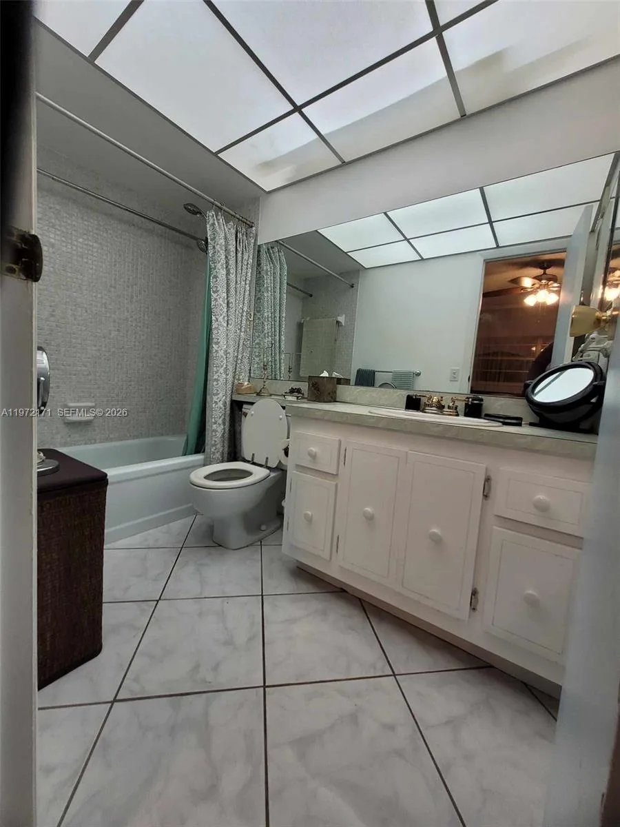 4801 NW 34th St # 602, Lauderdale Lakes, FL 33319 photo 8