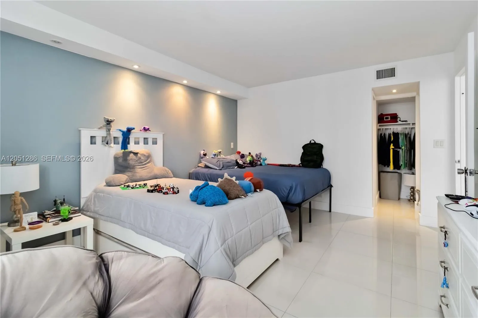 100 Bayview Dr # 2014, Sunny Isles Beach, FL 33160 photo 8