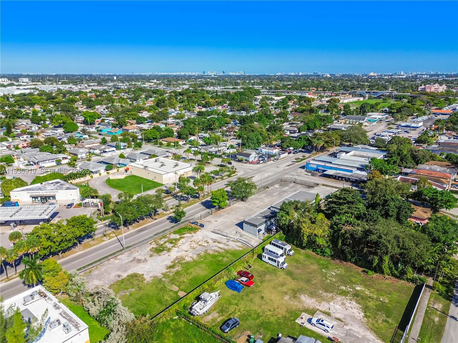 3130 NW 62nd St, Miami, FL 33147 photo 3