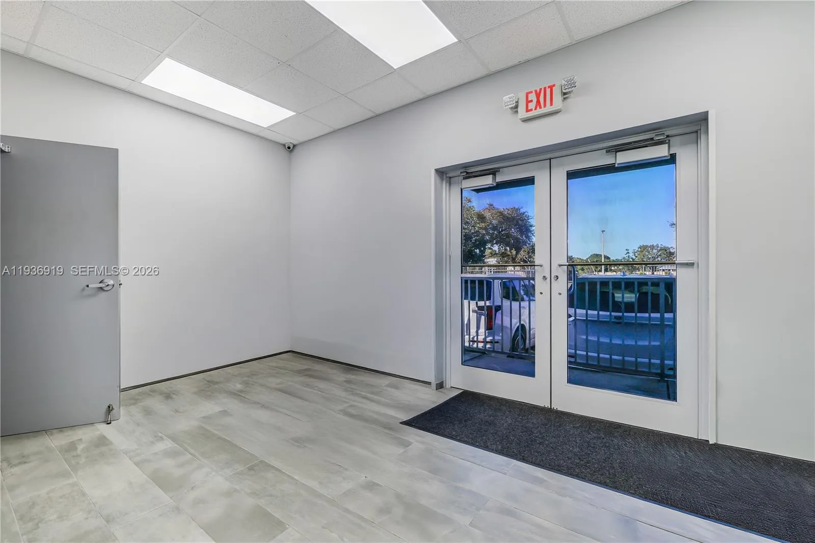 3130 NW 62nd St, Miami, FL 33147 photo 9