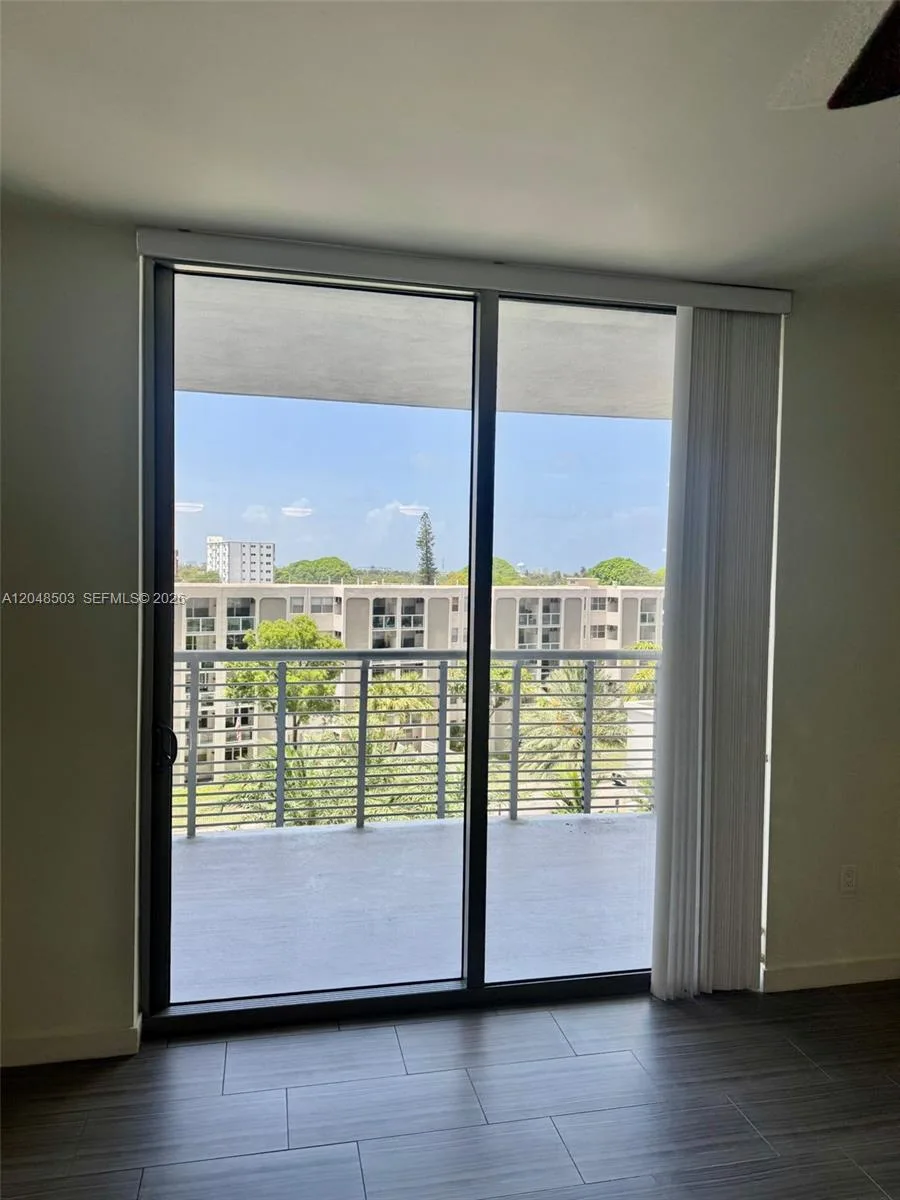 1776 Polk St # 517, Hollywood, FL 33020 photo 9