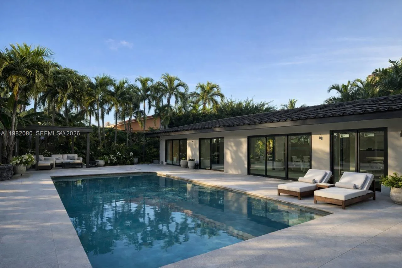 16414 NE 33rd Ave, North Miami Beach, FL 33160 photo 3