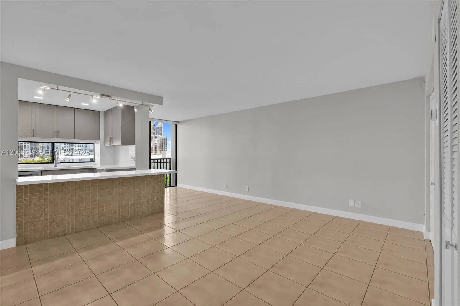 17021 N Bay Rd # 705, Sunny Isles Beach, FL 33160 photo 8