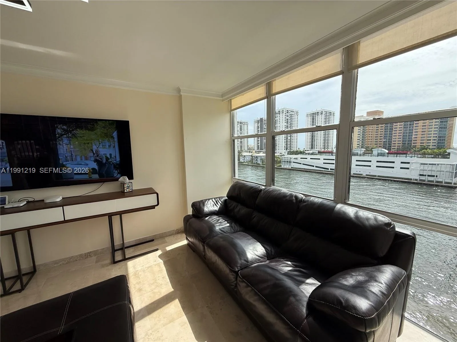 1000 Parkview Dr # 720, Hallandale Beach, FL 33009 photo 2