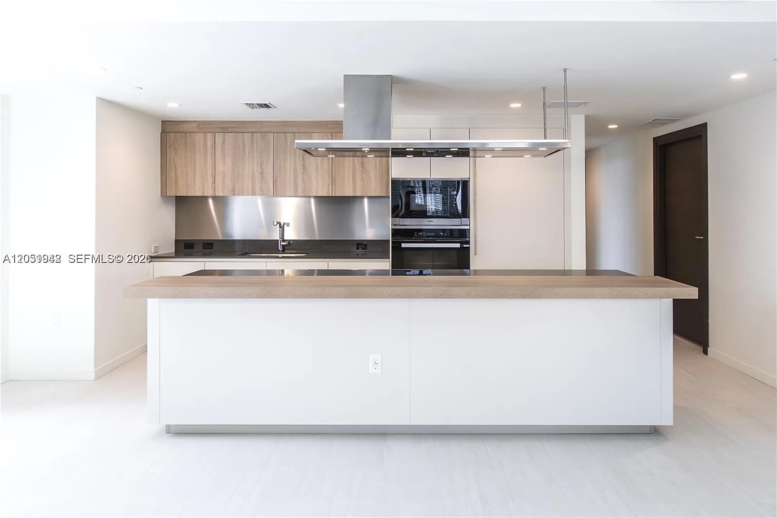 1000 Brickell Plz # 2110, Miami, FL 33131