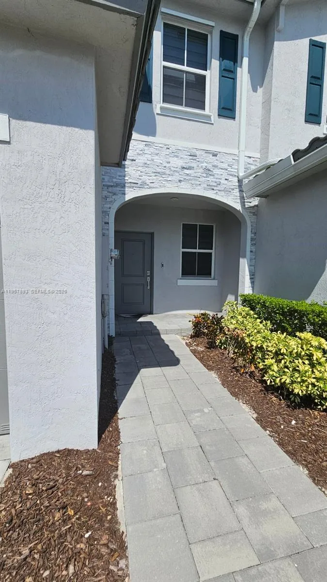 1146 SE 26th Ter # 0, Homestead, FL 33035 photo 3