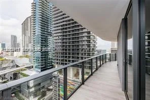 45 SW 9th St # 1701, Miami, FL 33130 photo 4