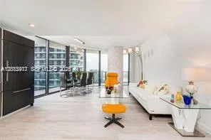 45 SW 9th St # 1701, Miami, FL 33130 photo 6