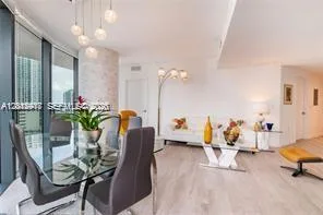 45 SW 9th St # 1701, Miami, FL 33130 photo 9