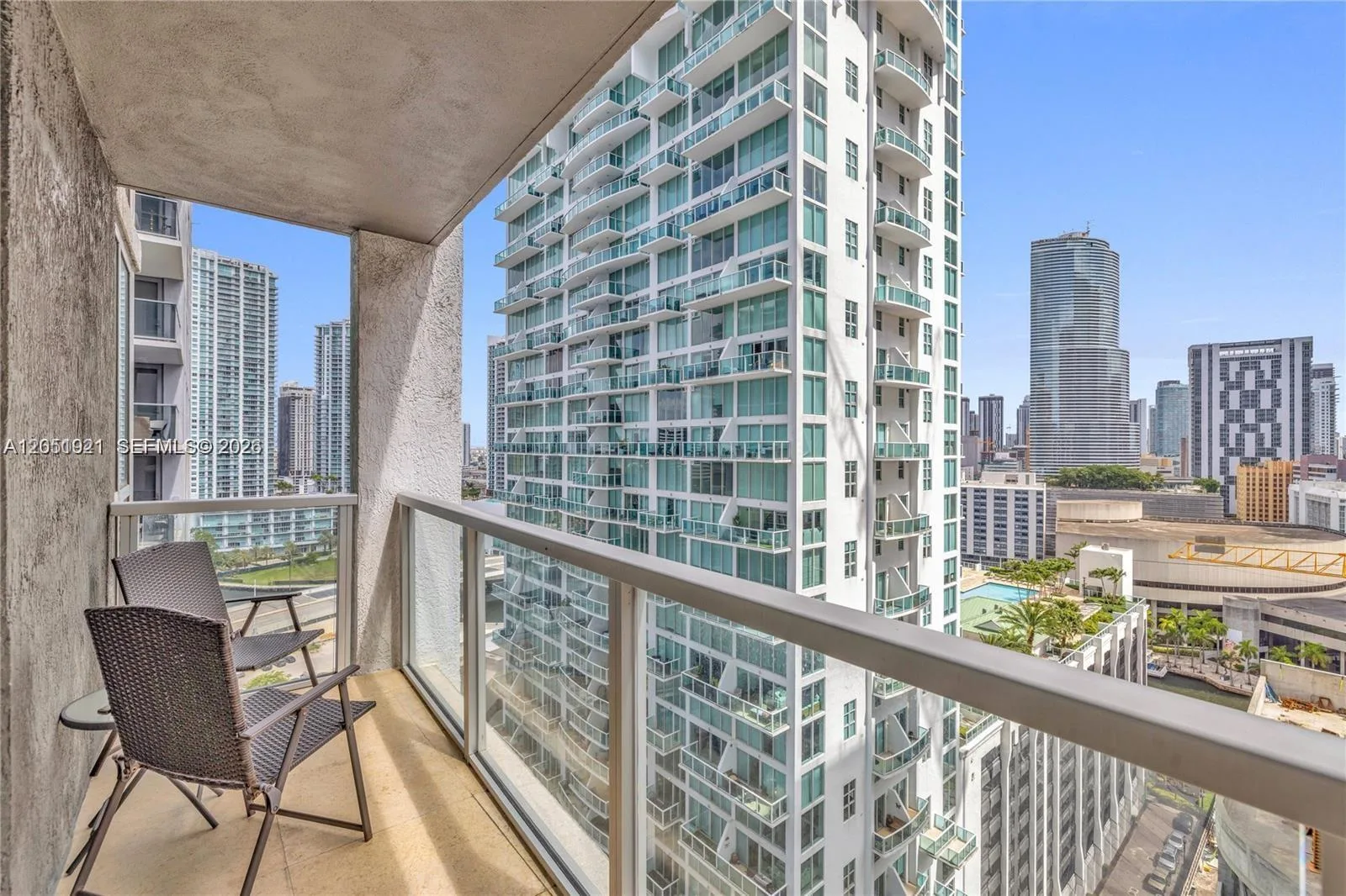 55 SE 6th St # 2001, Miami, FL 33131 photo 5