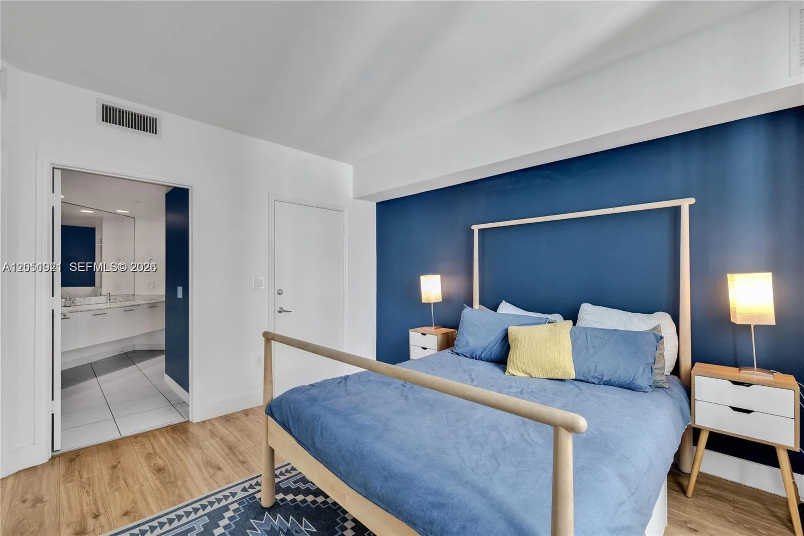 55 SE 6th St # 2001, Miami, FL 33131 photo 8