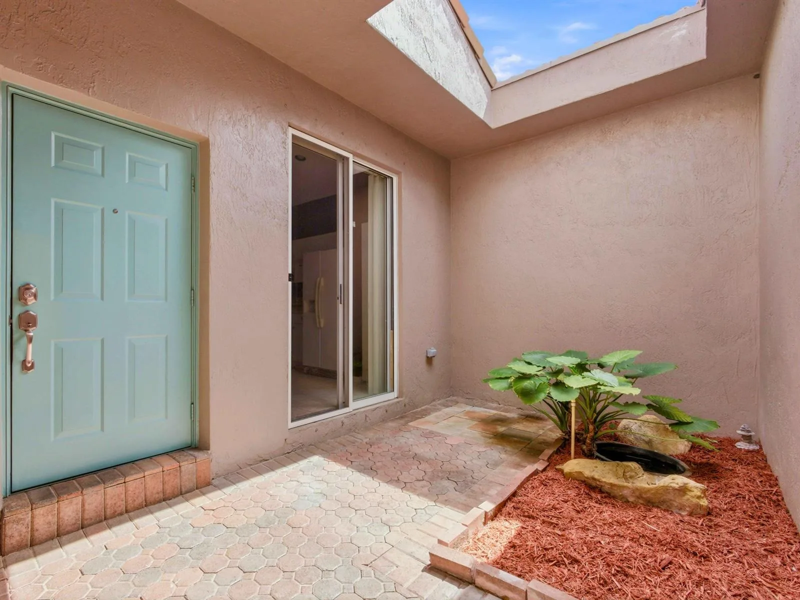 2920 E ARAGON Boulevard # 3, Sunrise, FL 33313 photo 3
