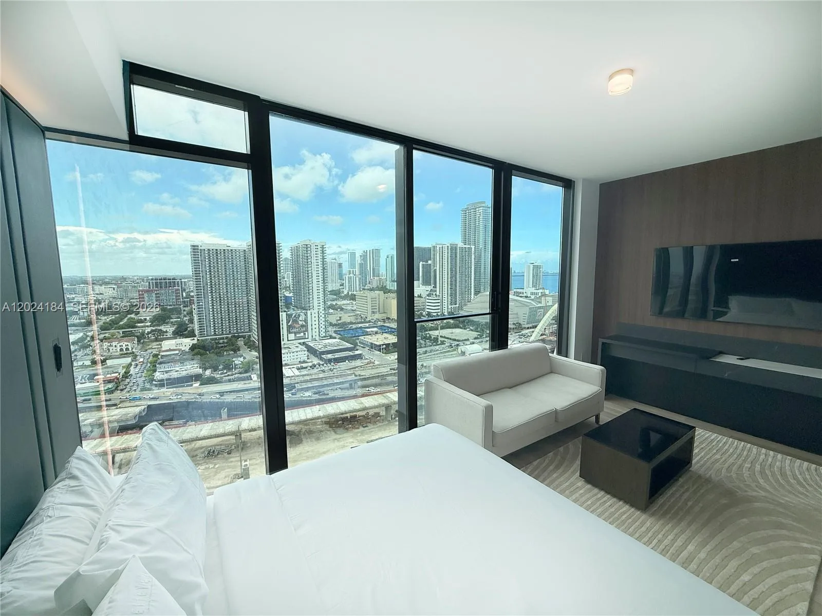 20 NE 11 St # 2601, Miami, FL 33132