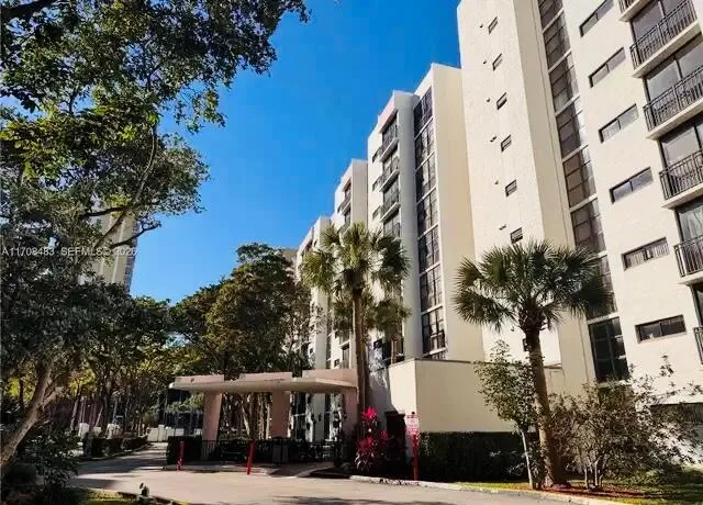 17011 N BAY Road # 104, Sunny Isles Beach, FL 33160 — zdjęcie 2