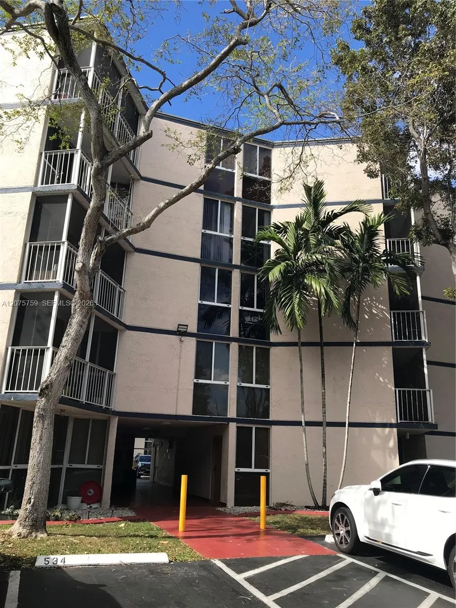 6955 NW 186th St # F310, Hialeah, FL 33015
