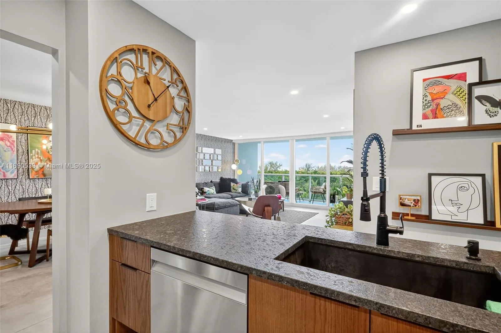 100 Bayview Dr # 526, Sunny Isles Beach, FL 33160 photo 10