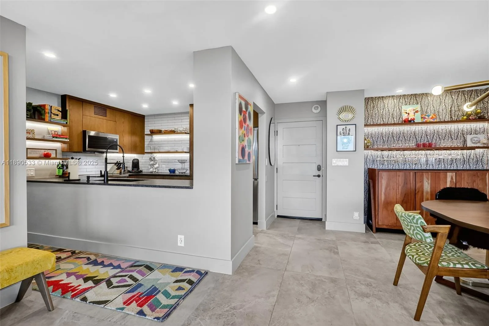 100 Bayview Dr # 526, Sunny Isles Beach, FL 33160 photo 8