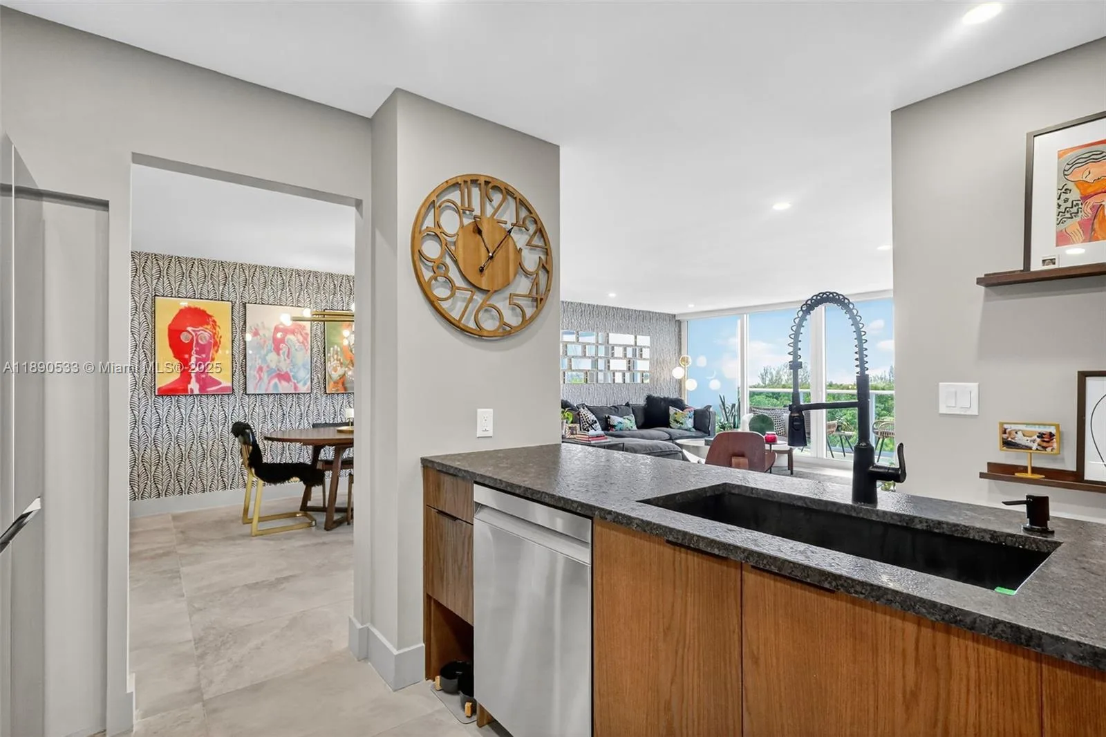 100 Bayview Dr # 526, Sunny Isles Beach, FL 33160 photo 9
