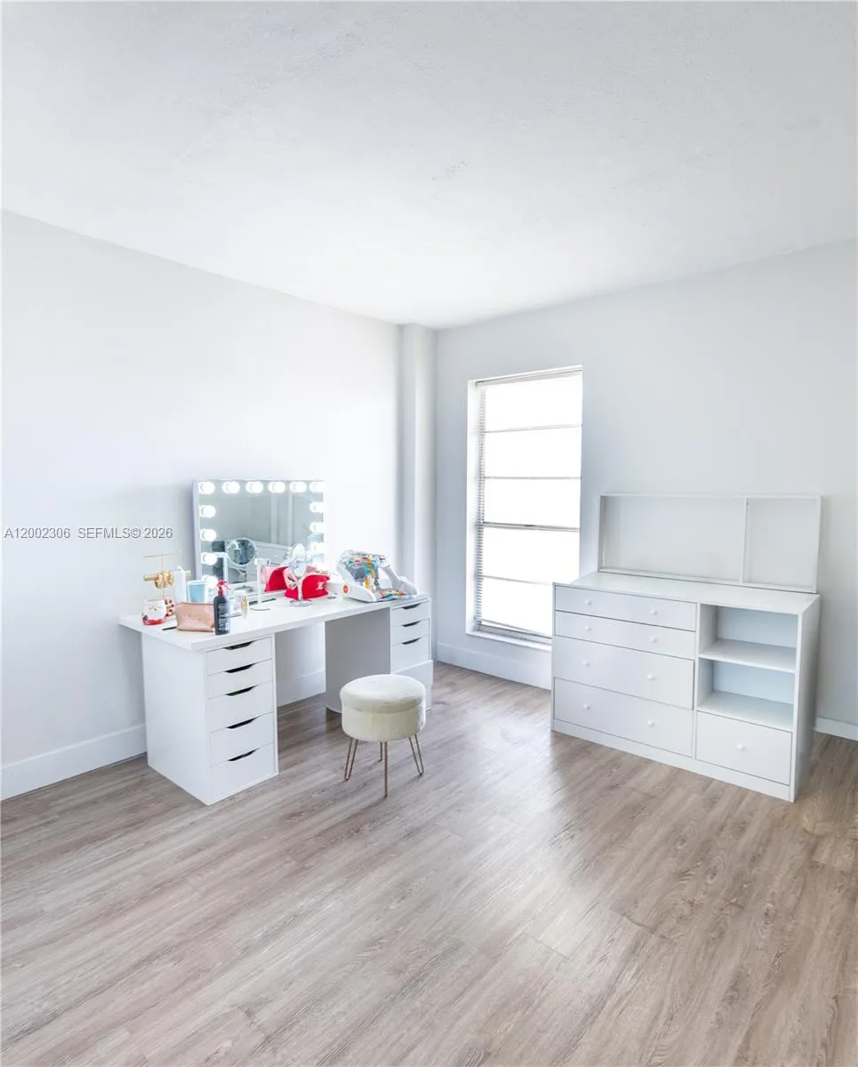 300 NW 42nd Ave # 610, Miami, FL 33126 photo 5