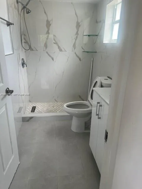 6965 Harding Ave # 305, Miami Beach, FL 33141 photo 11