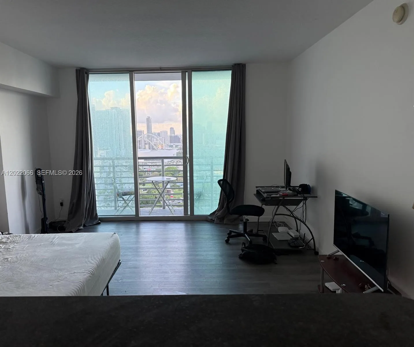 325 S Biscayne Blvd # 3620, Miami, FL 33131 photo 3