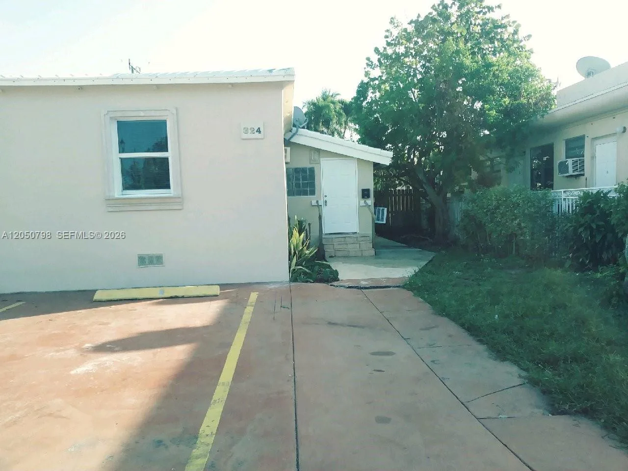 Listing photo 9