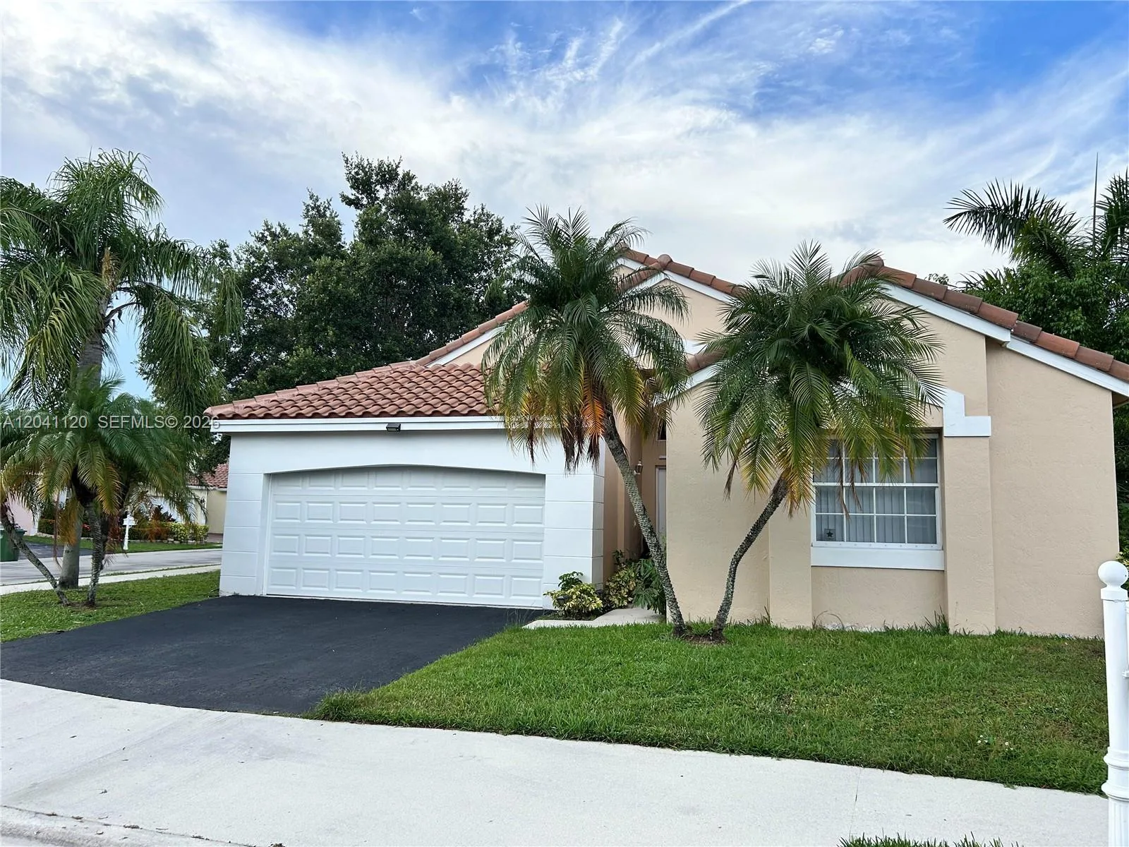 286 Bridgeton Way, Weston, FL 33326