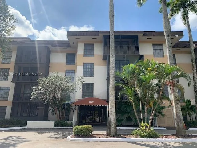 5530 NW 44th St # 111C, Lauderhill, FL 33319