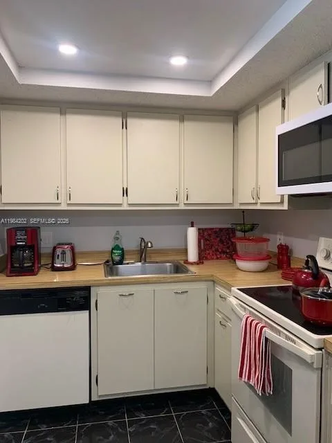 5530 NW 44th St # 111C, Lauderhill, FL 33319 photo 4