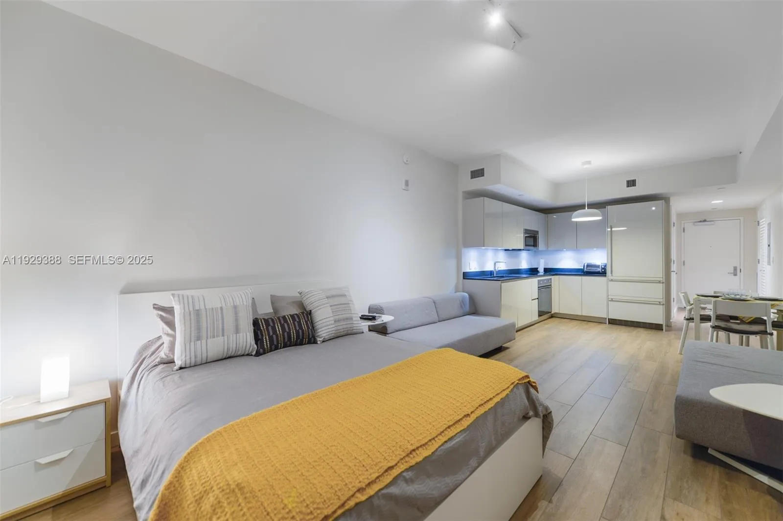 1010 Brickell Ave # 3710, Miami, FL 33131 photo 9