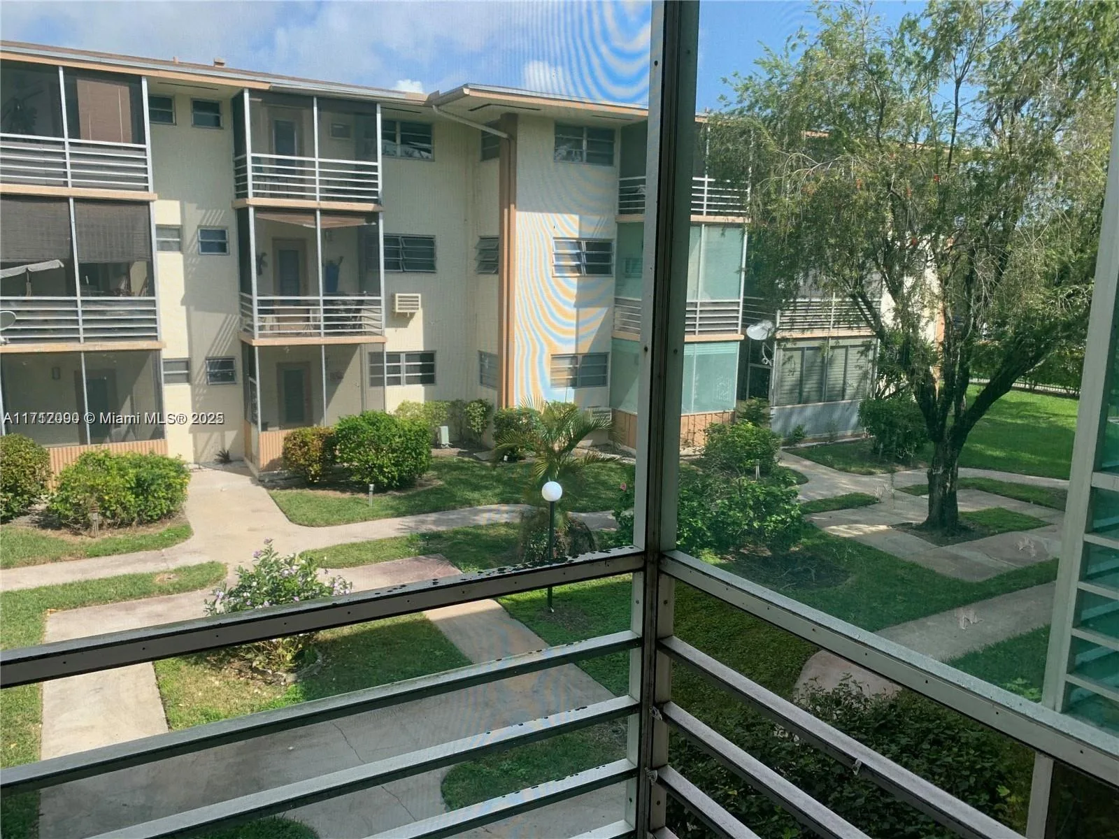 1395 NE 167th St # 209, Miami, FL 33162